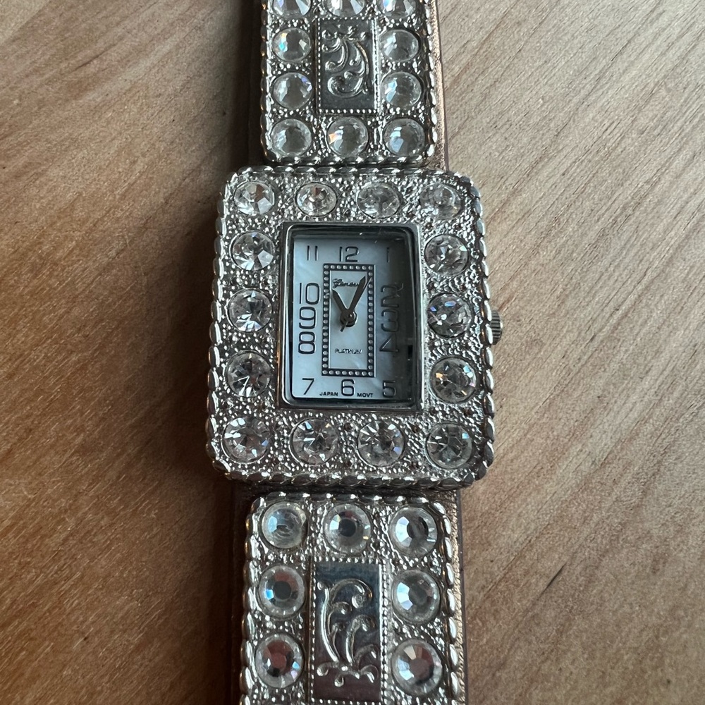 Geneva platinum ladies rhinestone rectangular fashion watch NEW BATTERY